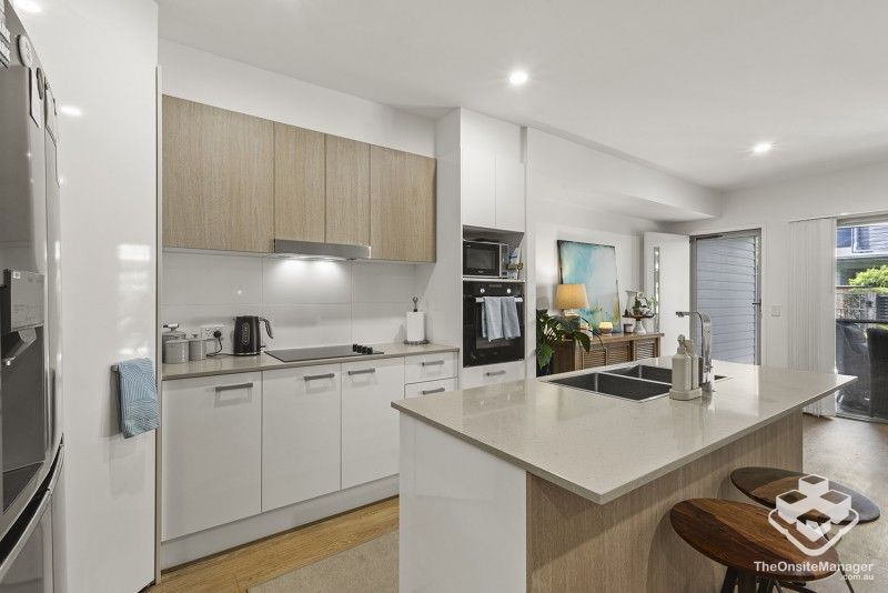 rental property Sunshine Coast