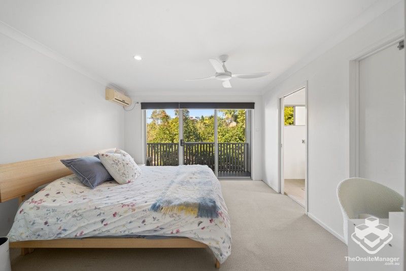 rental property Sunshine Coast