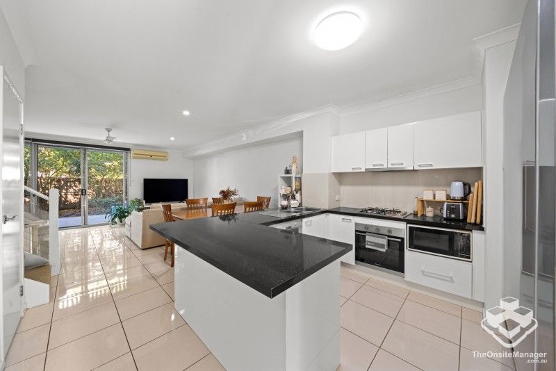 rental property Sunshine Coast