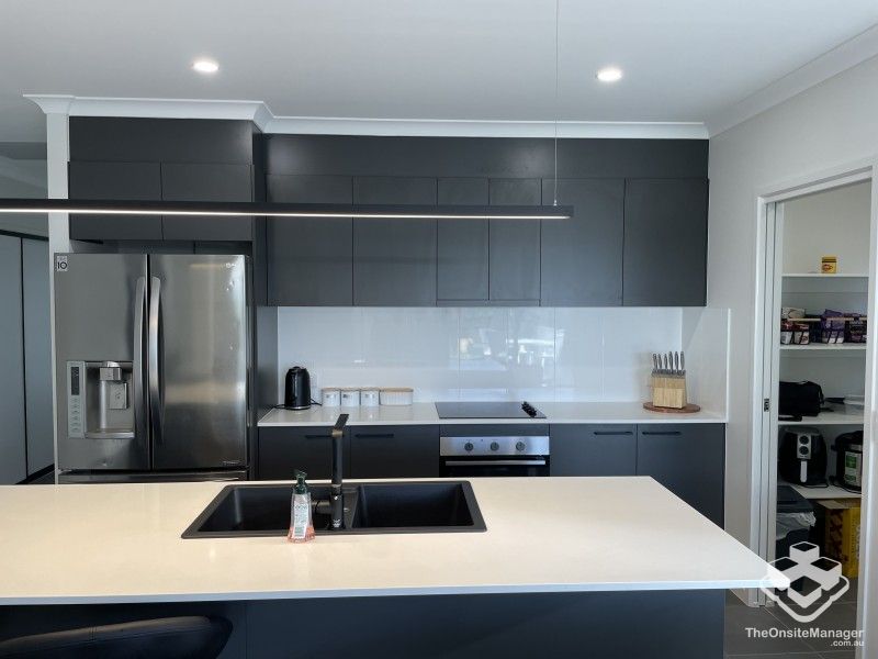 rental property Sunshine Coast
