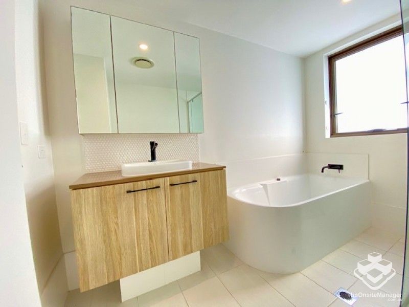 rental property Sunshine Coast