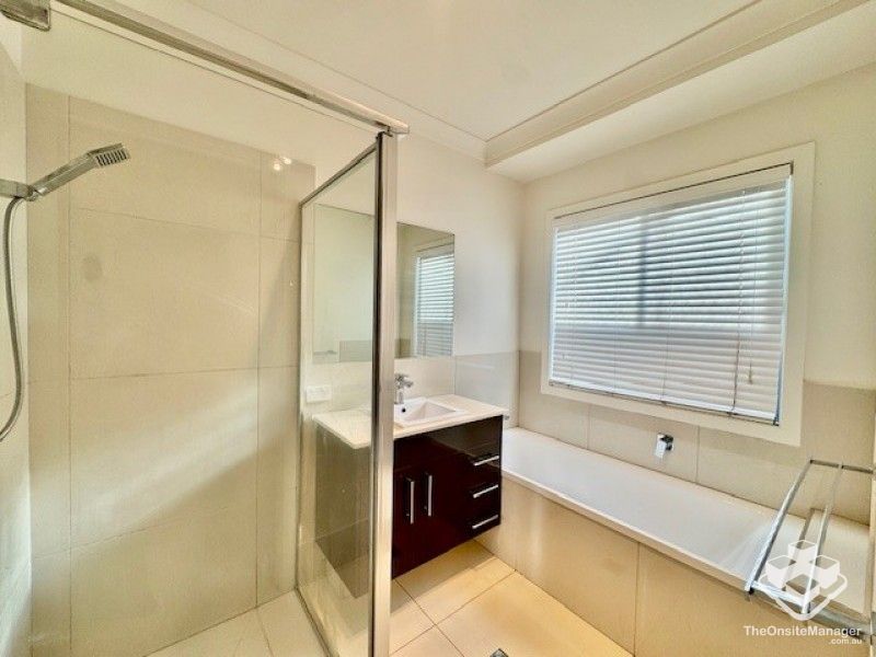 rental property Sunshine Coast