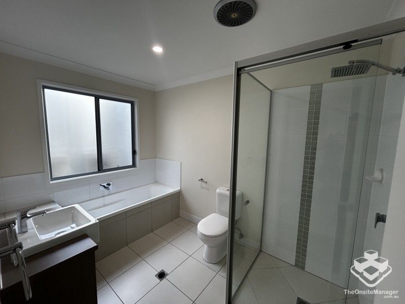 rental property Sunshine Coast