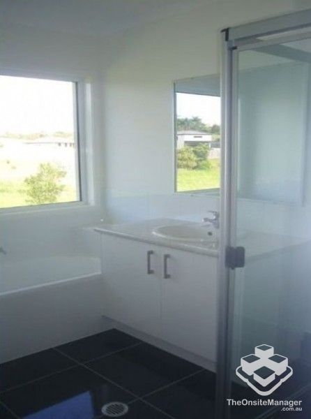 rental property Wide Bay