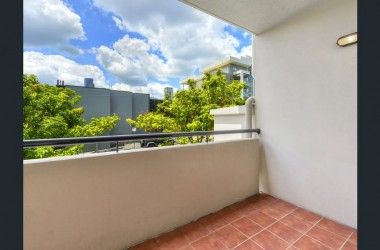 Listing Photograph