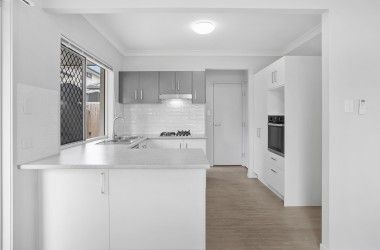 View Listing Listing Photograph