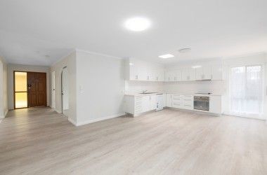 View Listing Listing Photograph