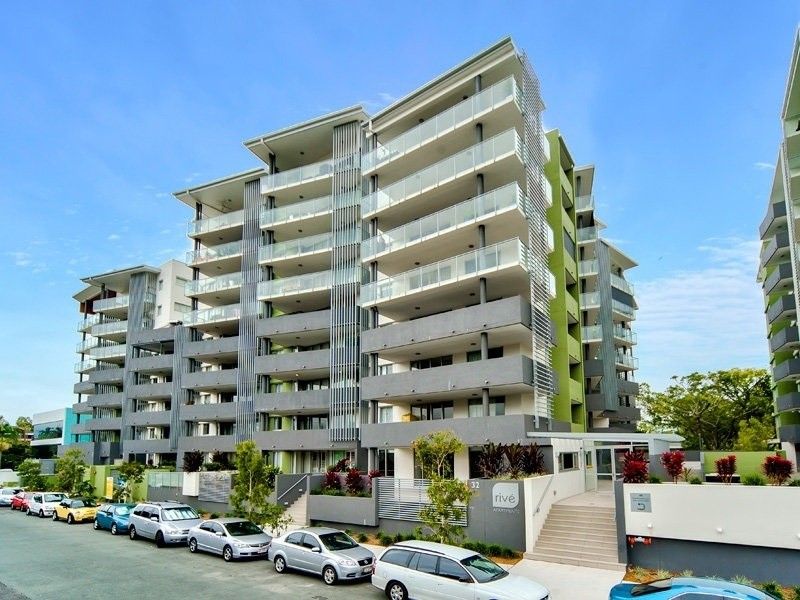 Apartment Rental Property in Brisbane, QLD SPACIOUS MODERN 3BED