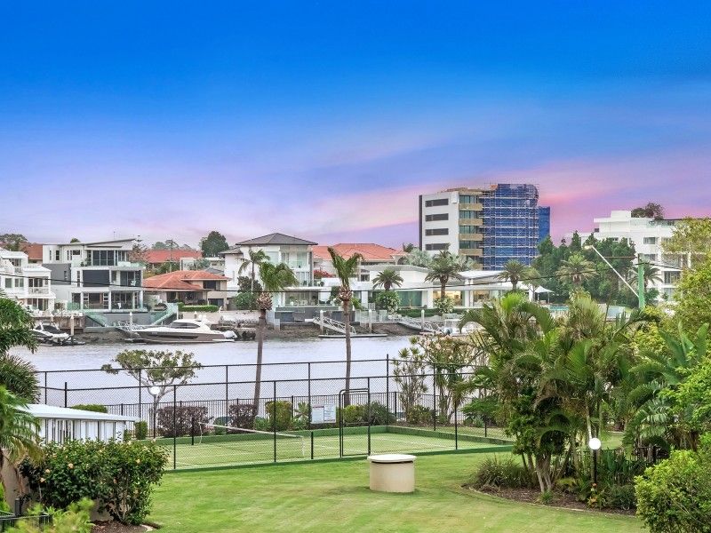 Unit Real Estate in Gold Coast, QLD Corner Unit