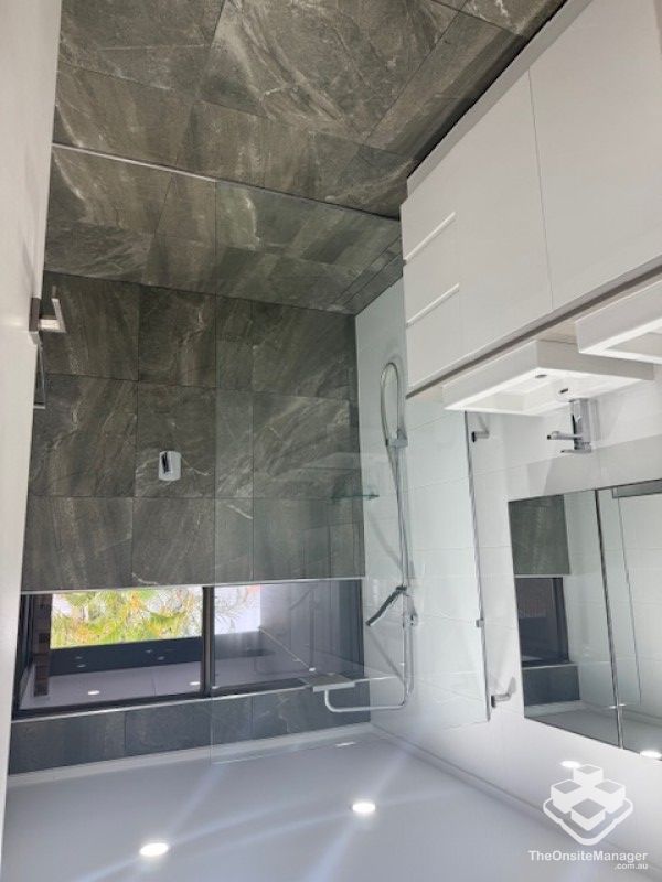 rental property Sunshine Coast