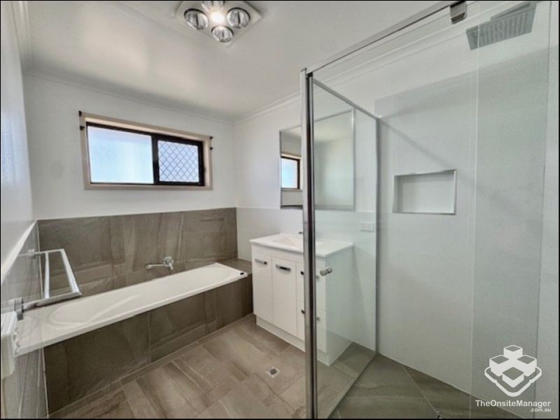 rental property Sunshine Coast