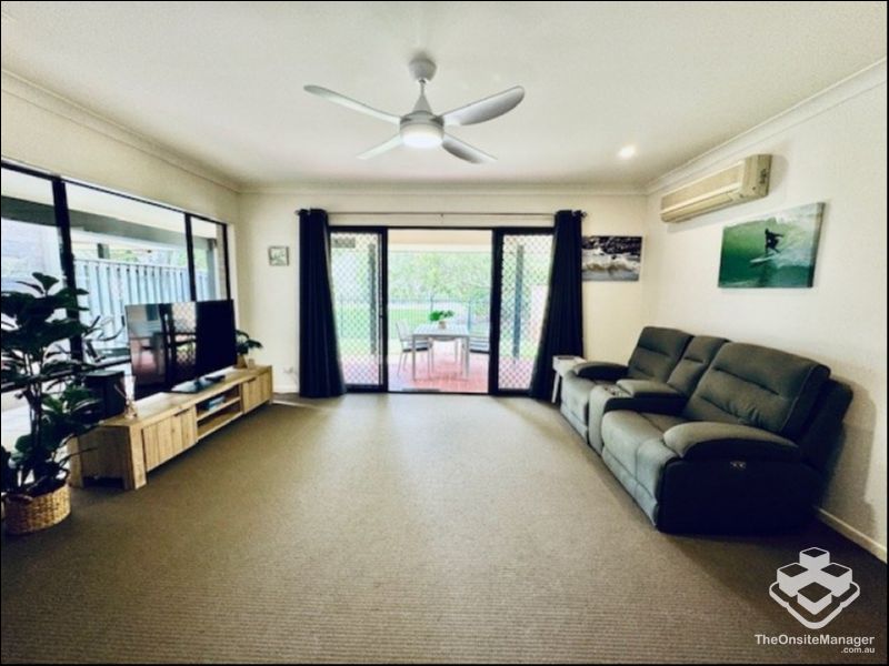 rental property Sunshine Coast