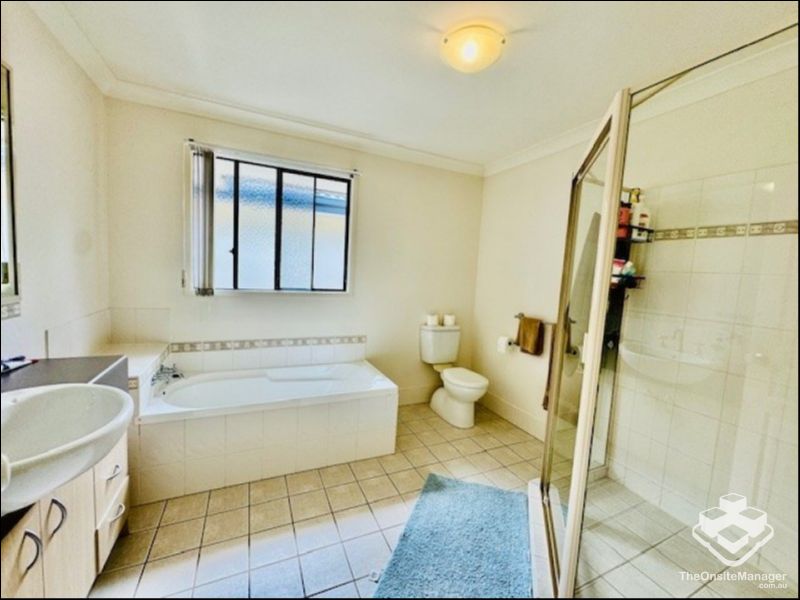 rental property Sunshine Coast